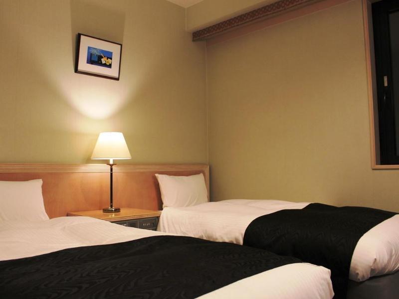 Apa Hotel Tonami Ekimae Ngoại thất bức ảnh