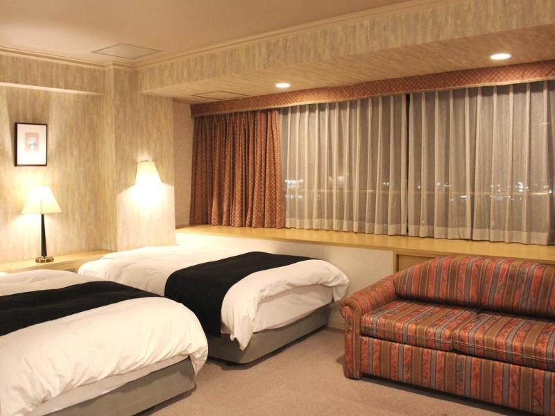 Apa Hotel Tonami Ekimae Ngoại thất bức ảnh