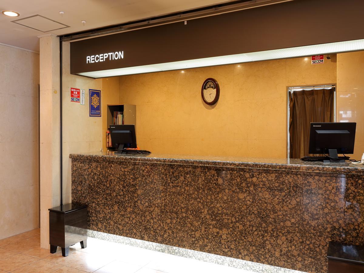 Apa Hotel Tonami Ekimae Ngoại thất bức ảnh
