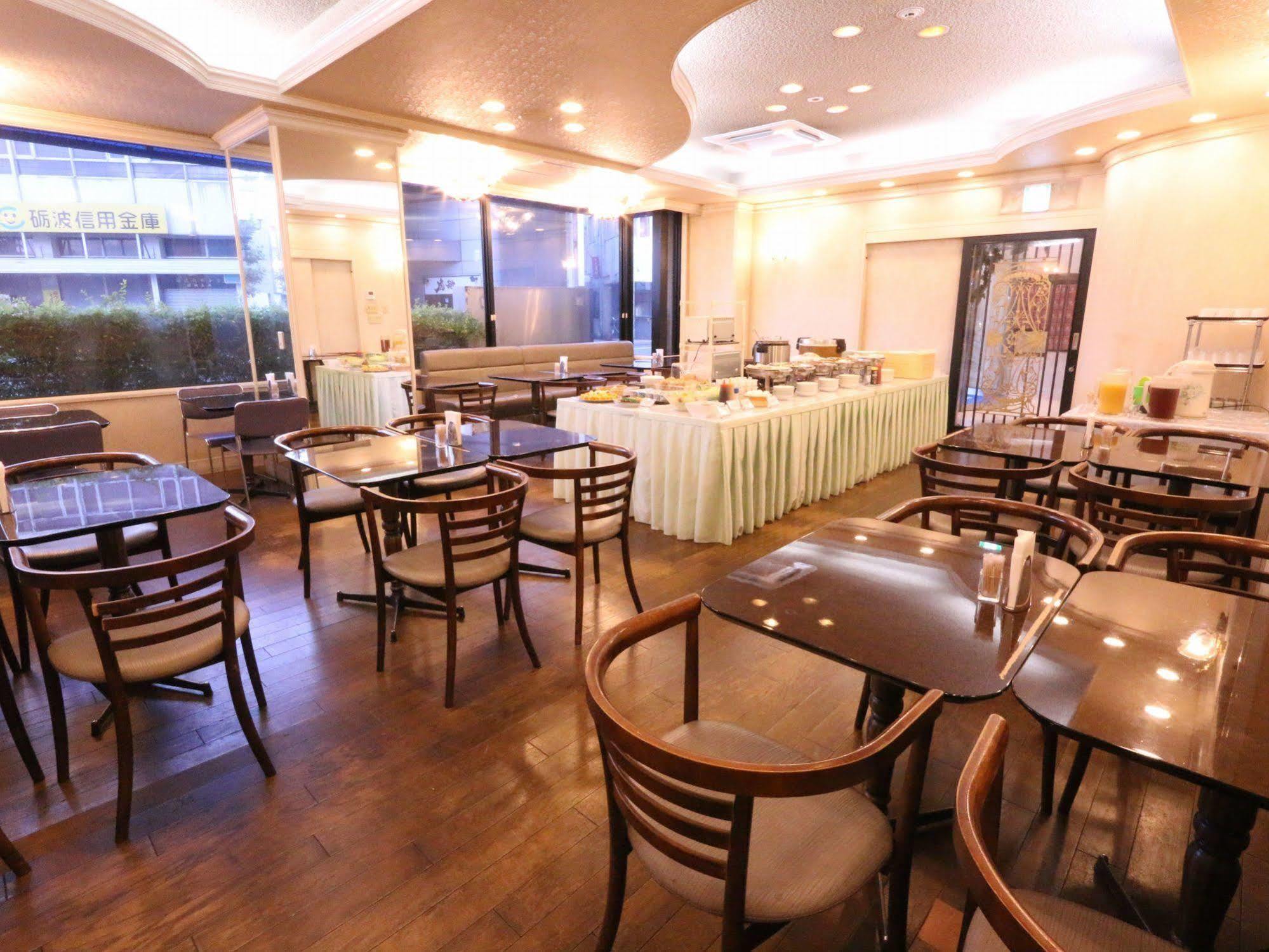 Apa Hotel Tonami Ekimae Ngoại thất bức ảnh